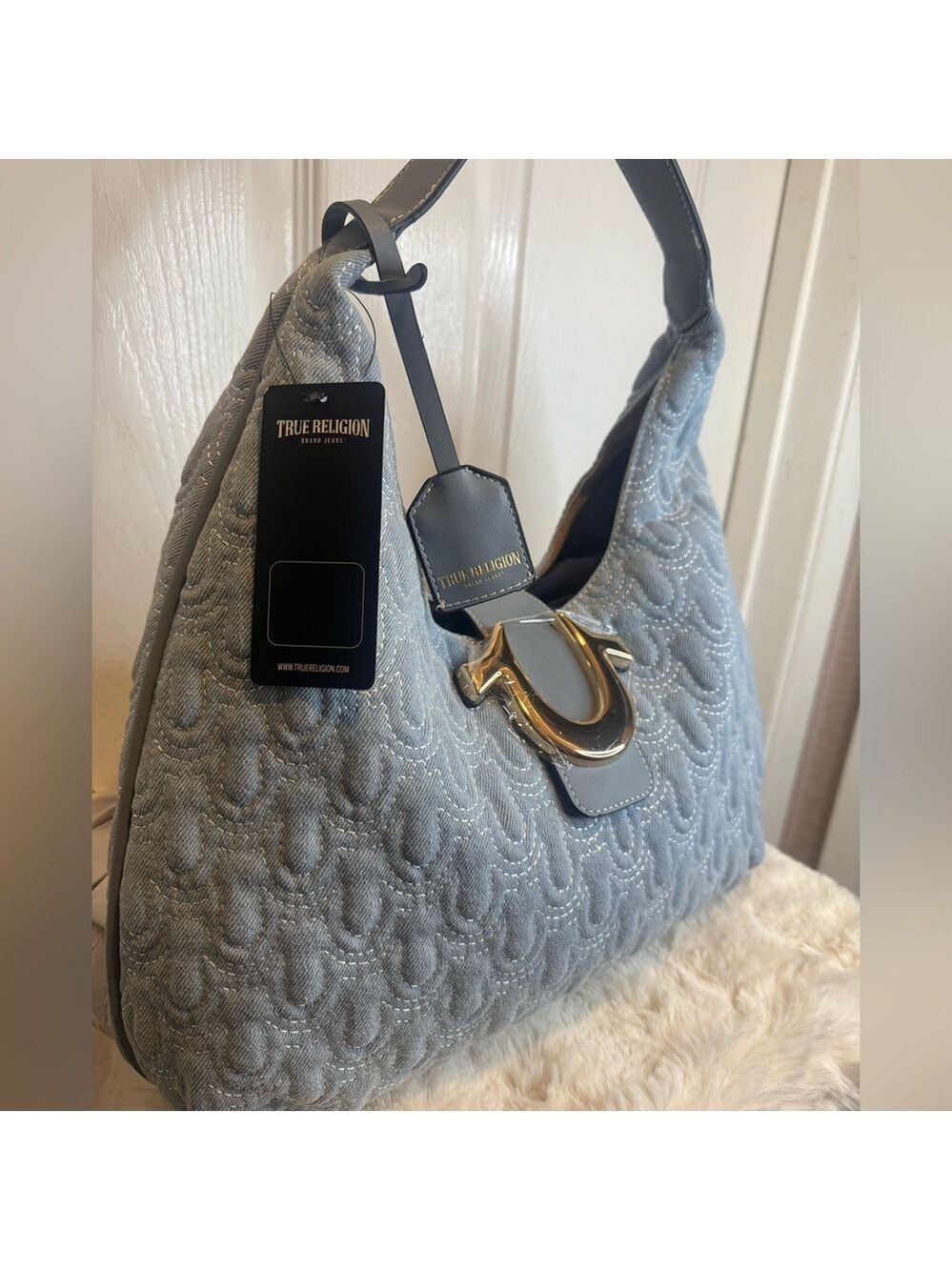 TRUE RELIGION QUILTED WOMENS SHOULDER BAG PURSE HOBO HANDBAG WITH HORSESHOE LOGO - Picture 2 of 16